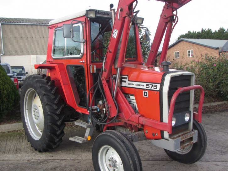 Massey Ferguson 575