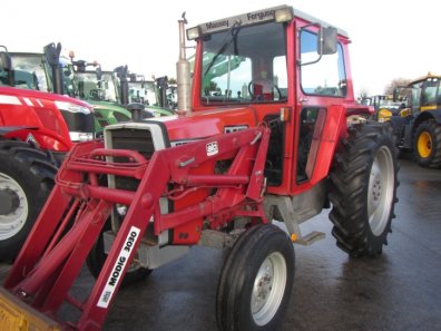 Massey Ferguson 575