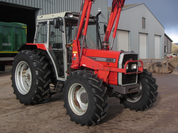 Massey Ferguson 390