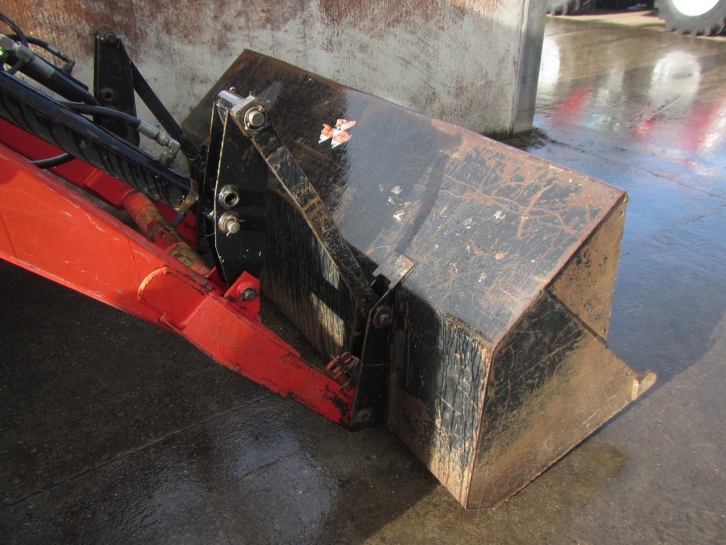Massey Ferguson 390