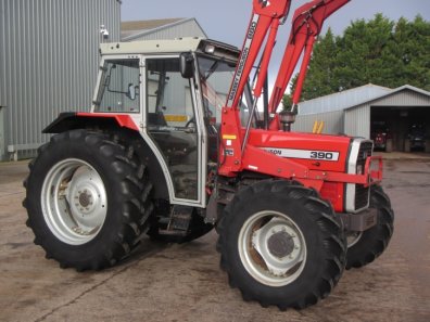 Massey Ferguson 390