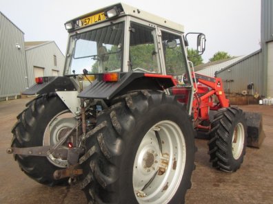 Massey Ferguson 390