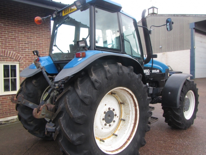 New Holland 8360