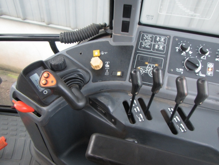 New Holland 8360