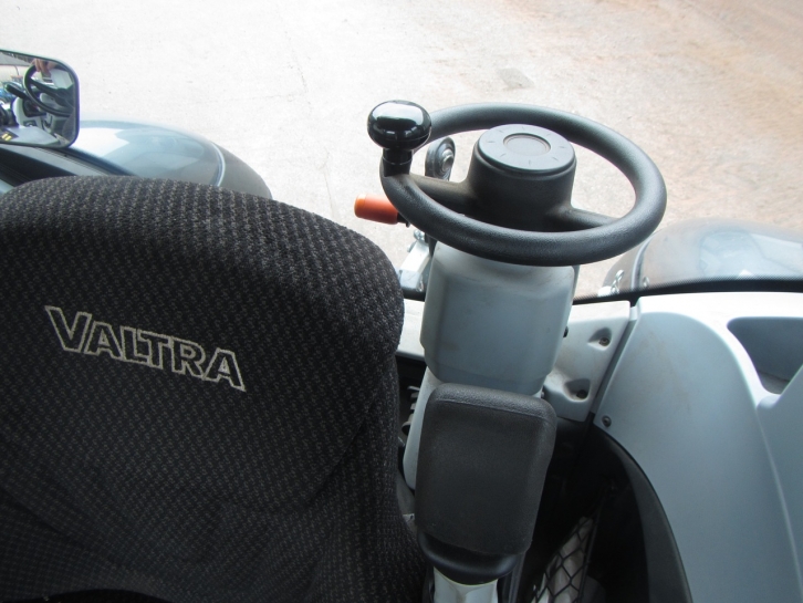 Valtra T214 Direct