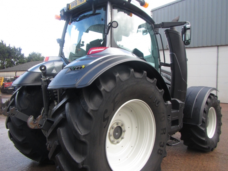 Valtra T214 Direct