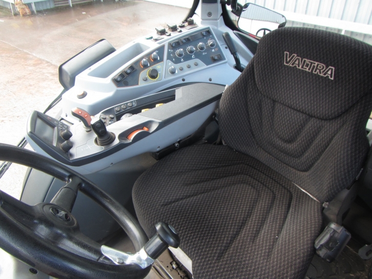 Valtra T214 Direct