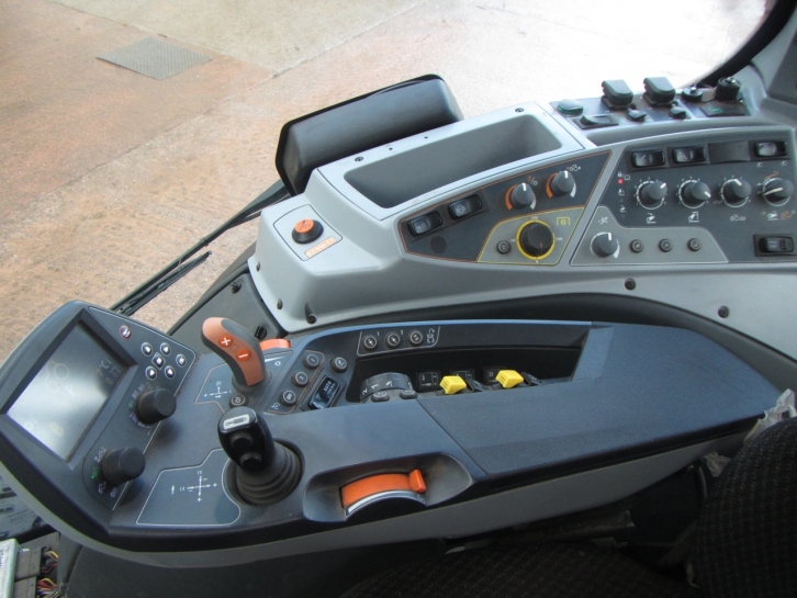 Valtra T214 Direct