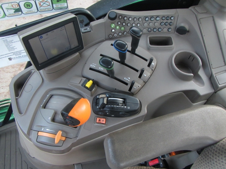 John Deere 6125R