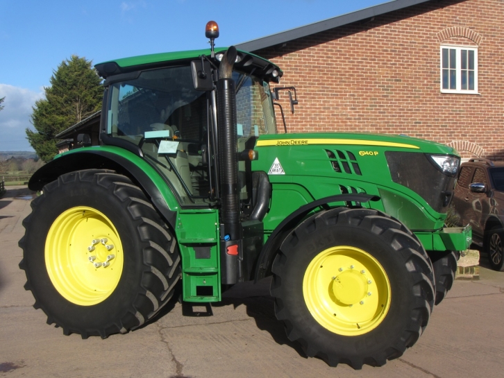 John Deere 6140R