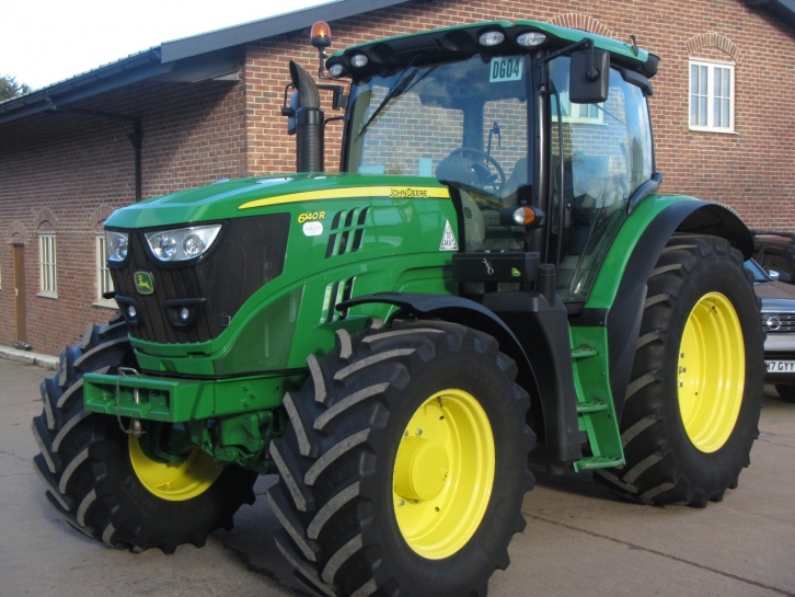 John Deere 6140R
