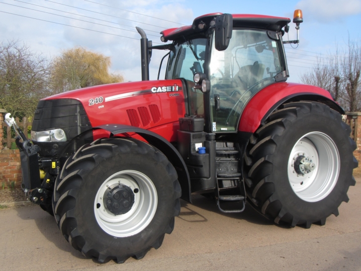 Case Puma CVX 240