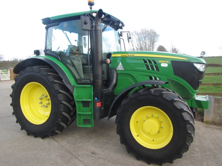 John Deere 6140R