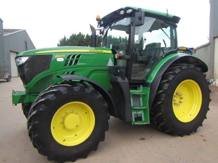 John Deere 6140R
