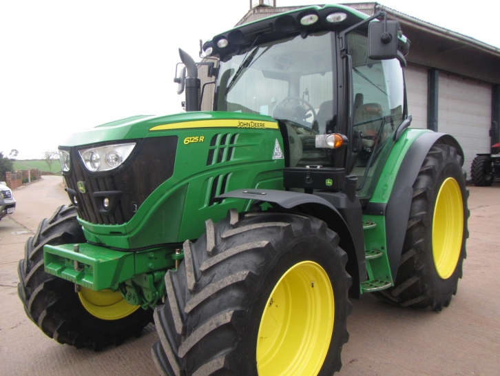 John Deere 6125R