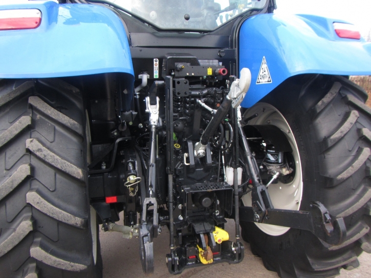 New Holland T7.210
