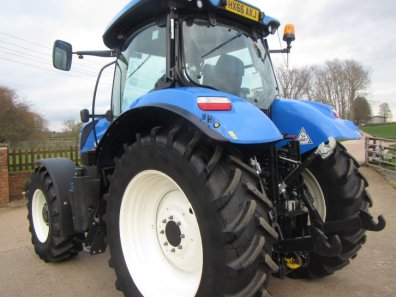 New Holland T7.210