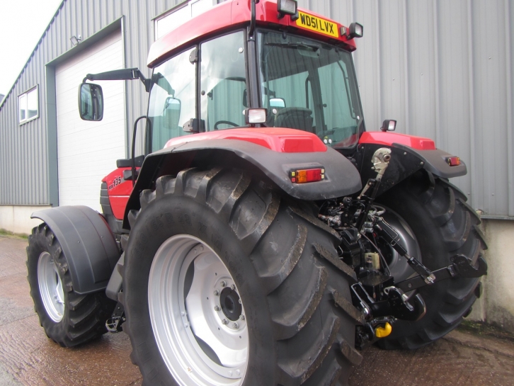 Case MX135