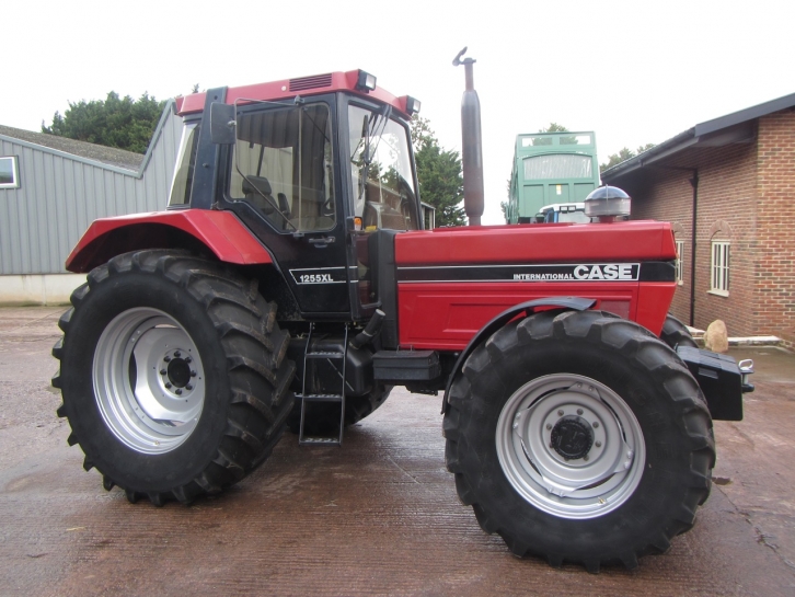 Case 1255XL