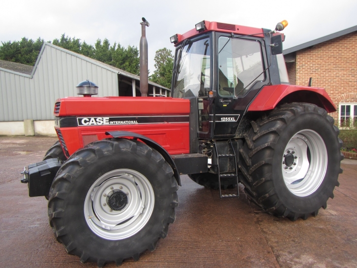 Case 1255XL