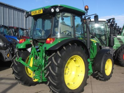 John Deere 5115M