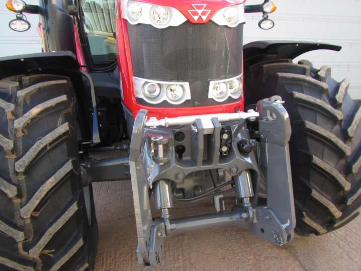 Massey Ferguson 6718S Exclusive