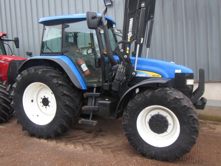 New Holland TM155