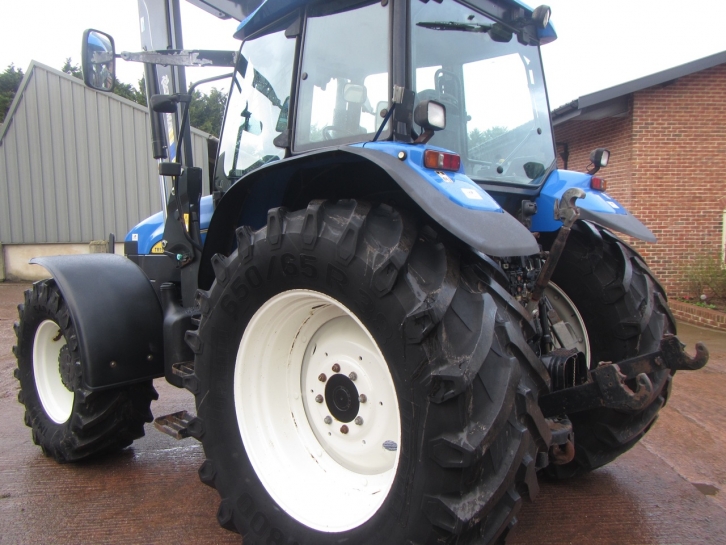 New Holland TM155