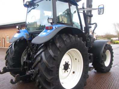 New Holland TM155
