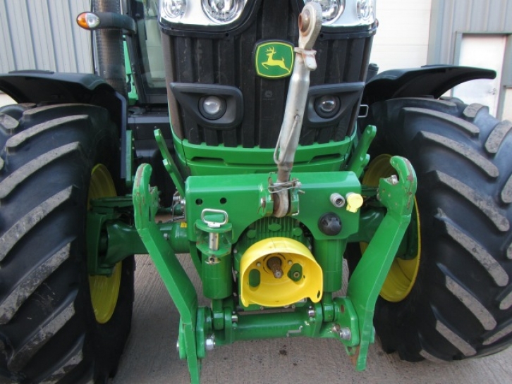 John Deere 6150R