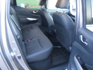 Nissan Navara Tekna 2.3 DCi 4WD Double Cab pickup