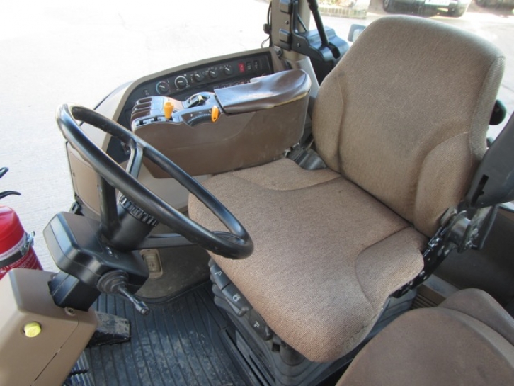 John Deere 8310