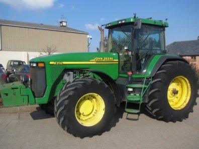John Deere 8310