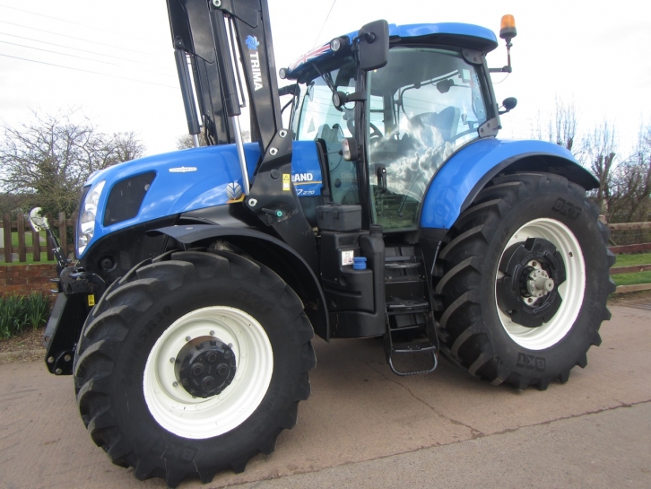 New Holland T7.270