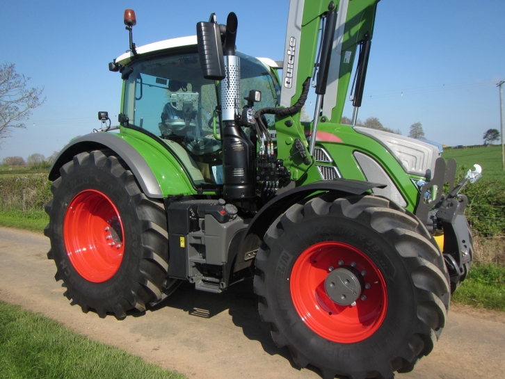 Fendt 724 Profi-Plus