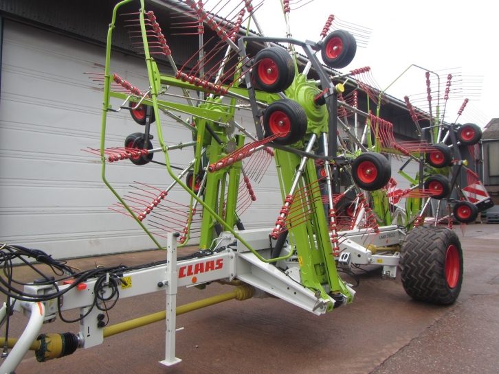 Claas Liner 3600 4 rotor rake