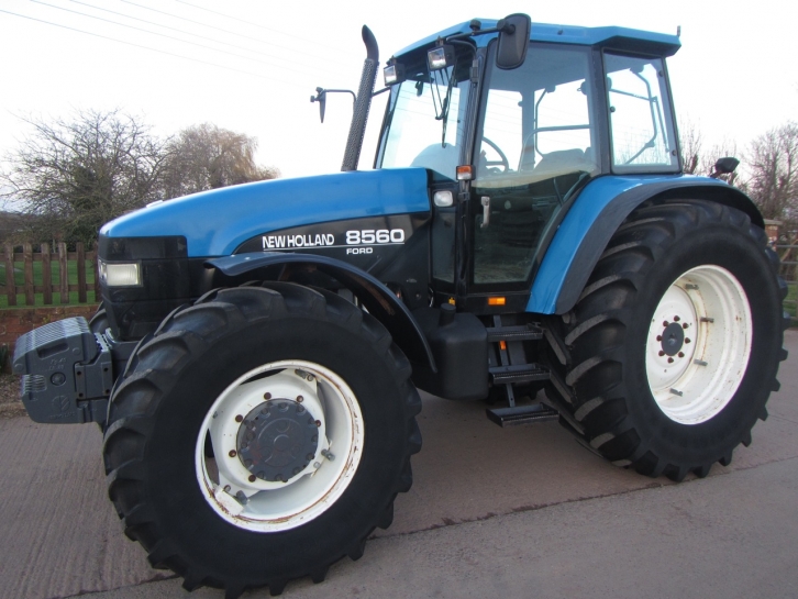 New Holland 8560