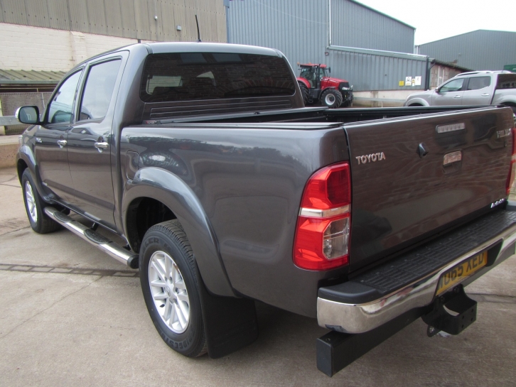 Toyota Hi-Lux Invincible 3.0LT D4D
