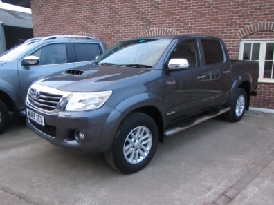Toyota Hi-Lux Invincible 3.0LT D4D