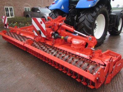 Kuhn HR 5004 5 Metre power harrow