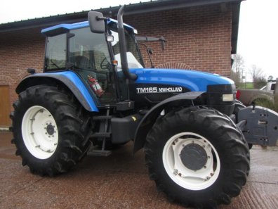 New Holland TM165