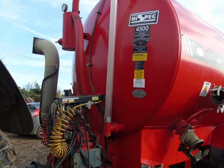 Hi-Spec 4500 Gallon vacuum tanker
