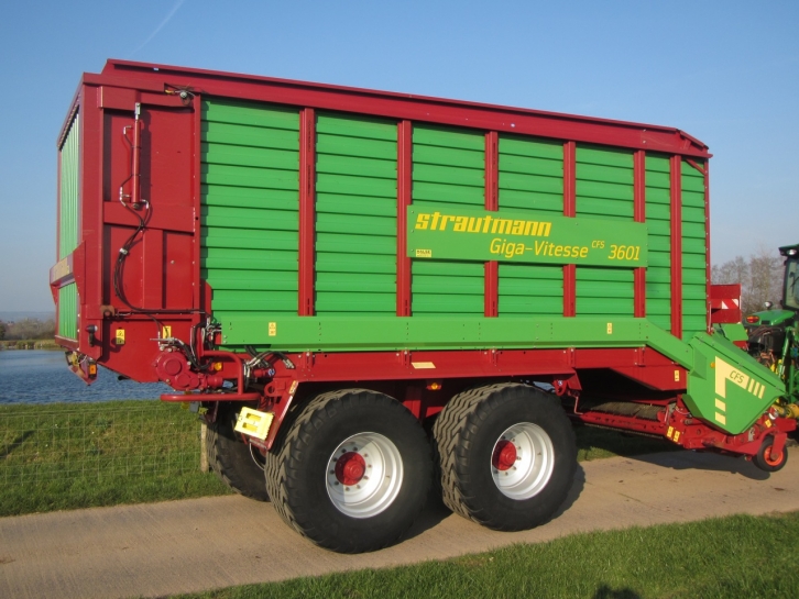 Strautmann Giga-Vitesse CFS 3601 forage wagon