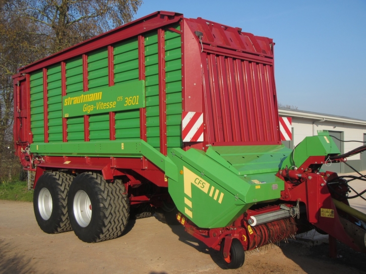 Strautmann Giga-Vitesse CFS 3601 forage wagon