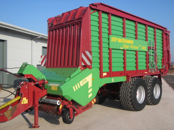 Strautmann Giga-Vitesse CFS 3601 forage wagon