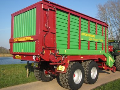 Strautmann Giga-Vitesse CFS 3601 forage wagon