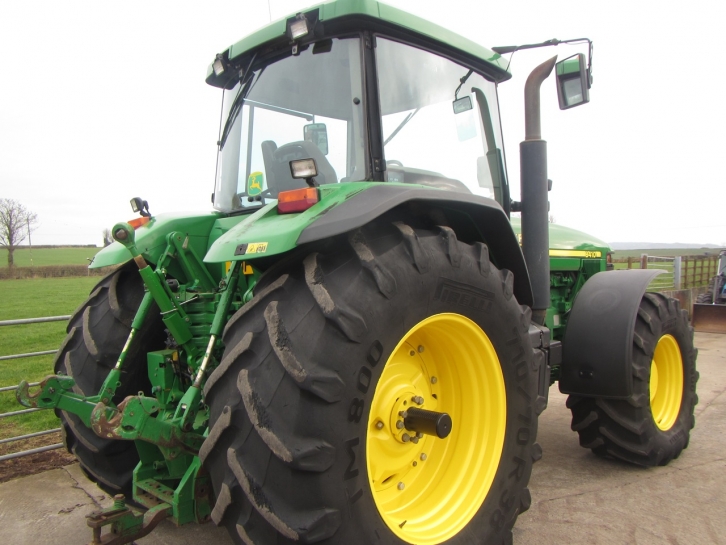John Deere 8410