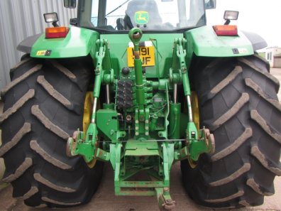 John Deere 8410