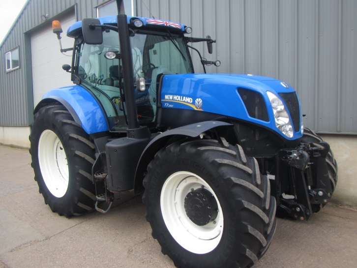 New Holland T7.250