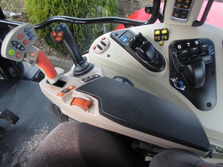 Massey Ferguson 7718 Exclusive